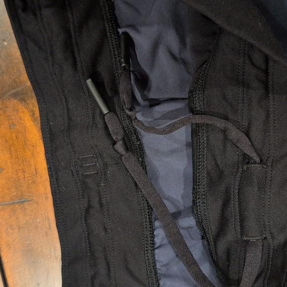 Lululemon T.H.E. short - Picture 5 of 8